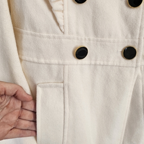 Venus cream pea coat. Size S - Picture 3 of 6